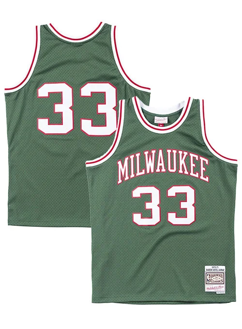 Mitchell & Ness Hardwood Classics 1970 Kareem Abdul-Jabbar Milwaukee Bucks Swingman Jersey Streetwear Style