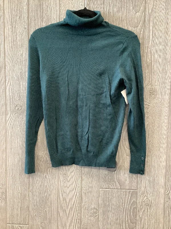 Top Long Sleeve By Ann Taylor In Green, Size: S Monochromatic All