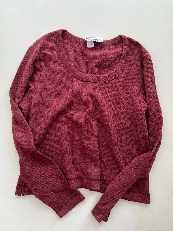 Top Long Sleeve By Old Navy In Burgundy, Size: L Vacation